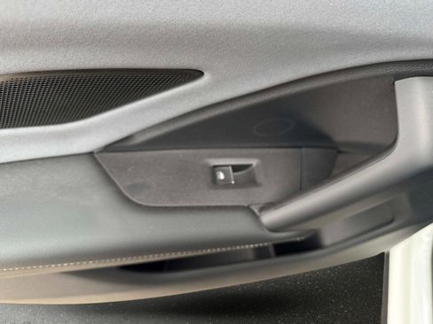 New 2026 Volkswagen Tiguan SE R-Line image 12