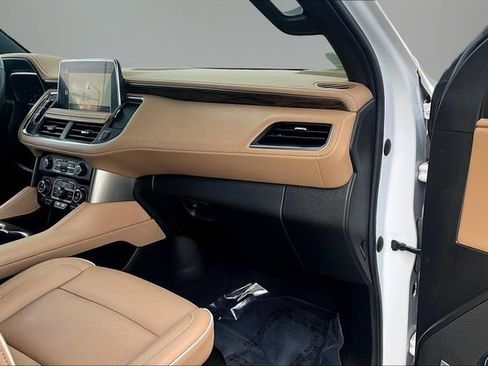 Used 2022 Chevrolet Tahoe Premier AWD/4WD image 27