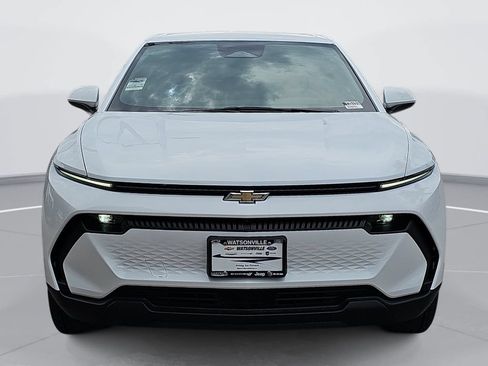 New 2026 Chevrolet Equinox EV LT w/ Comfort Package FWD image 8