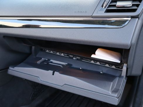 Used 2013 Mercedes-Benz E 350 Cabriolet image 40