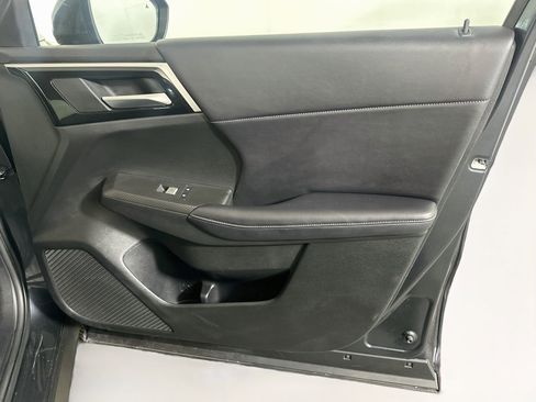 Used 2024 Mitsubishi Outlander SE FWD image 35
