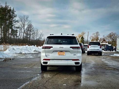 Certified 2024 Jeep Grand Cherokee L Overland w/ Advanced Protech Group III image 5