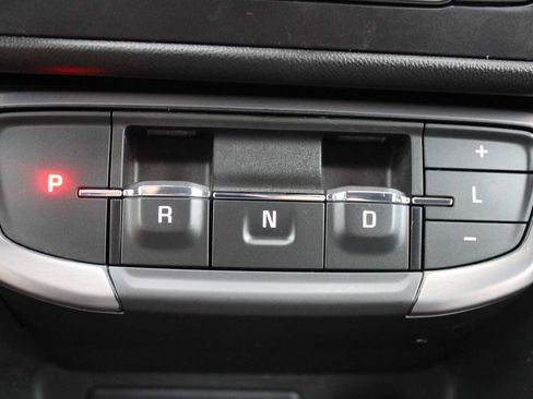 Used 2022 GMC Terrain AT4 image 23