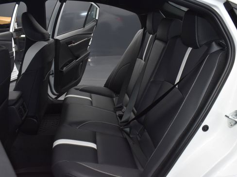 Used 2025 Toyota Camry SE image 22