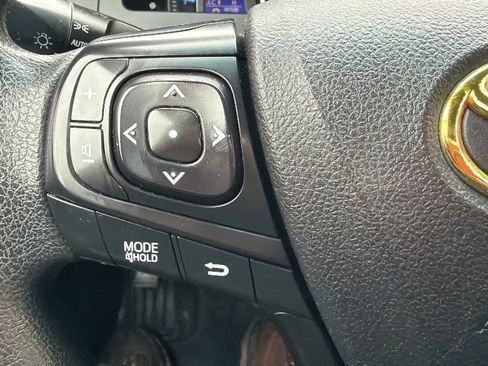 Used 2015 Toyota Camry LE FWD image 12