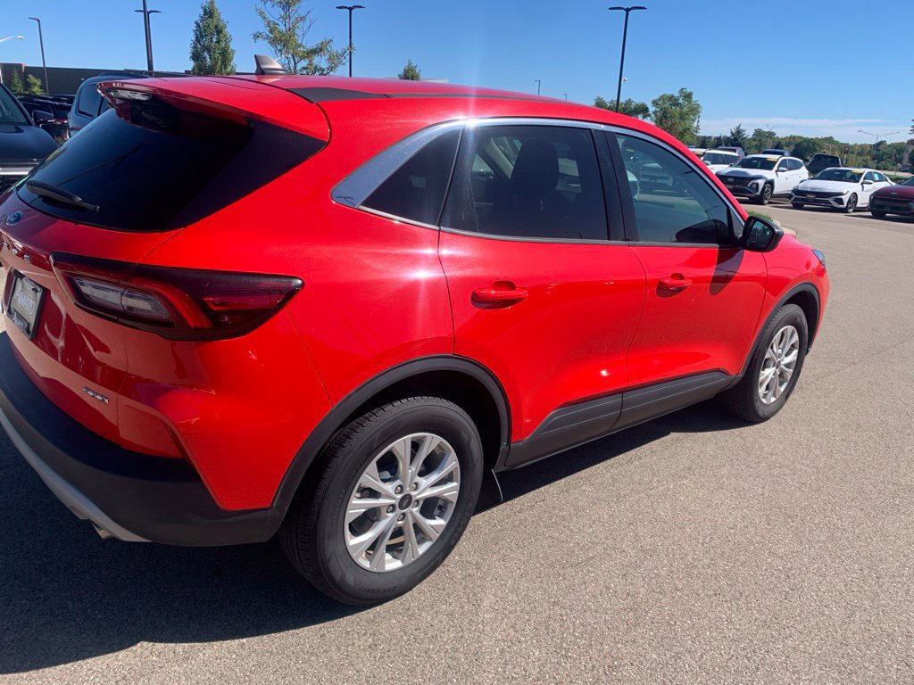 Used 2024 Ford Escape Active AWD/4WD image 6
