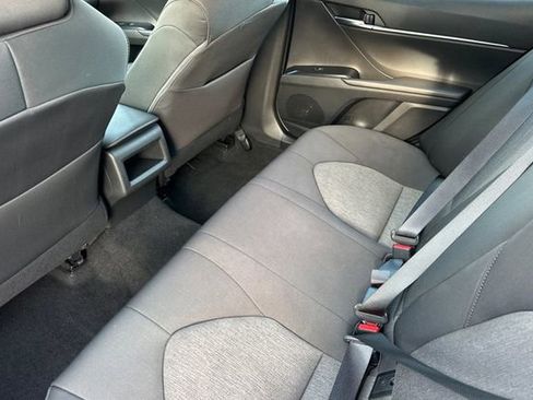 Used 2020 Toyota Camry LE image 14