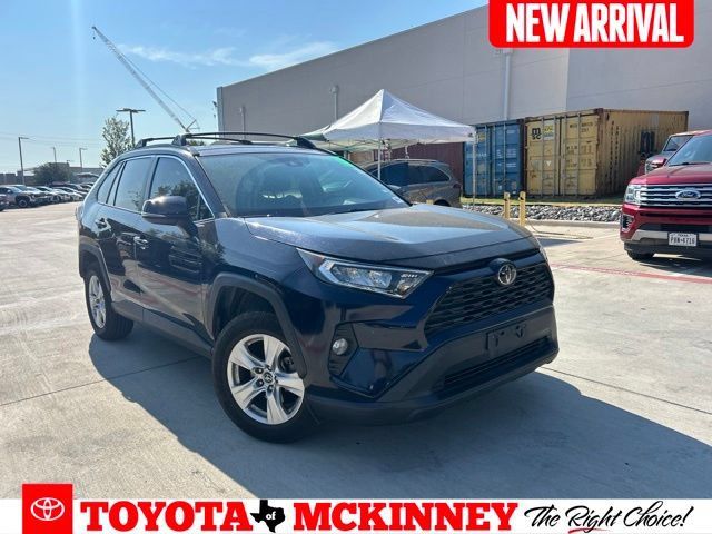 Used 2019 Toyota RAV4 XLE w/ Convenience Package FWD image 1