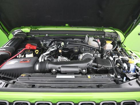 Used 2025 Jeep Gladiator Rubicon w/ Convenience Group AWD/4WD image 14
