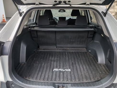 Used 2023 Toyota RAV4 LE AWD/4WD image 27