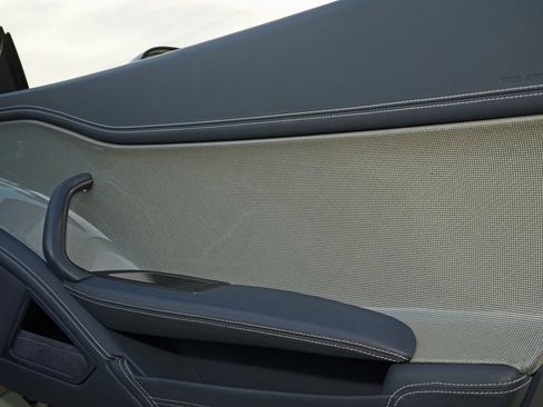 Used 2015 Ferrari 458 Spider image 26