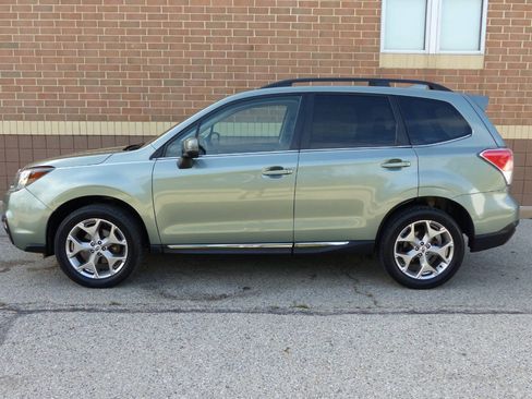 Used 2017 Subaru Forester 2.5i Touring AWD/4WD image 7