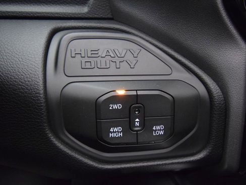 New 2026 RAM 2500 Laramie AWD/4WD image 27