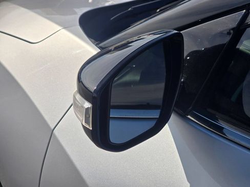 Used 2019 Nissan Maxima 3.5 SV w/ Floor Mat Group FWD image 12