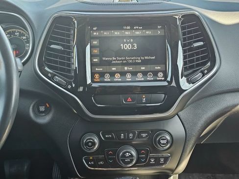 Used 2022 Jeep Cherokee Limited AWD/4WD image 33