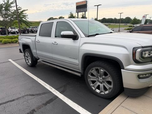 Used 2018 GMC Sierra 1500 Denali w/ Denali Ultimate Package AWD/4WD image 6