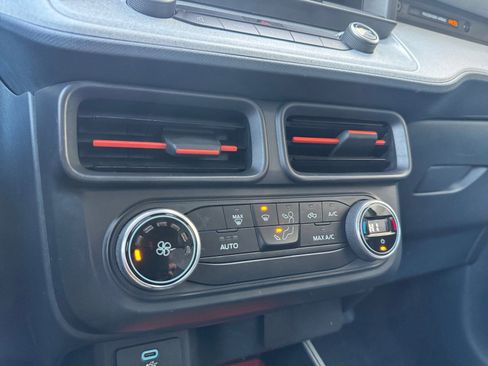 Certified 2022 Ford Maverick XLT image 25