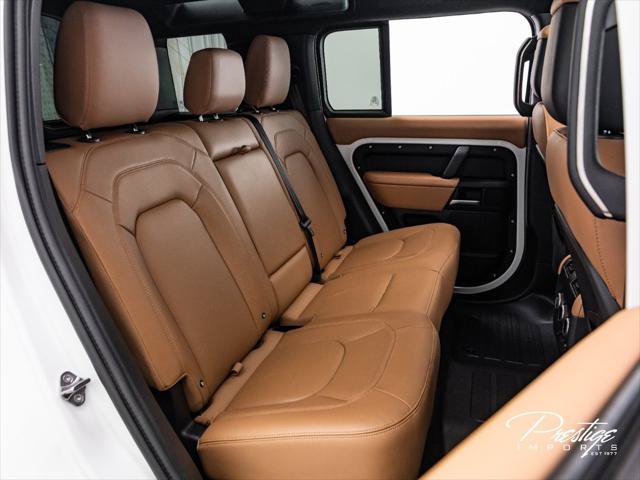 Used 2025 Land Rover Defender 110 X-Dynamic SE AWD/4WD image 47