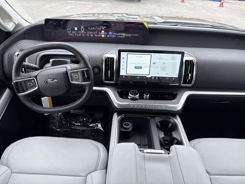 New 2026 Ford Expedition Max Platinum w/ Platinum Ultimate Package AWD/4WD image 16