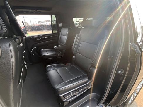 Certified 2024 GMC Yukon XL Denali image 21