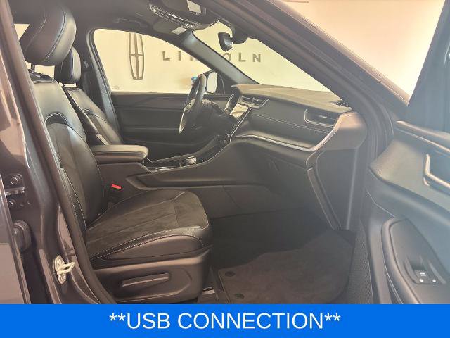 Used 2024 Jeep Grand Cherokee Altitude AWD/4WD image 8