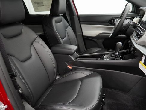 New 2026 Jeep Compass Limited image 33