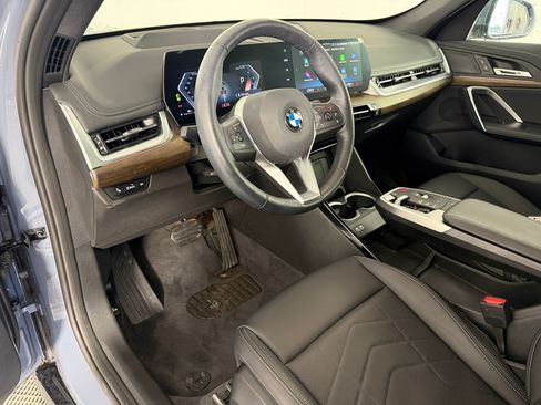 Used 2025 BMW X1 xDrive28i AWD/4WD image 4