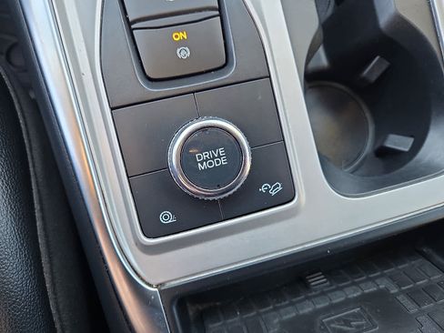 Used 2022 Ford Explorer Limited w/ Equipment Group 301A image 24