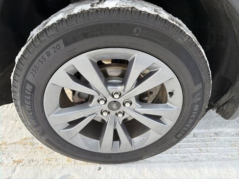 Certified 2022 Ford Explorer XLT w/ Equipment Group 202A image 10