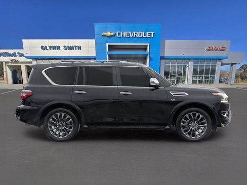 Used 2022 Nissan Armada Platinum w/ Captain's Chairs Package image 7