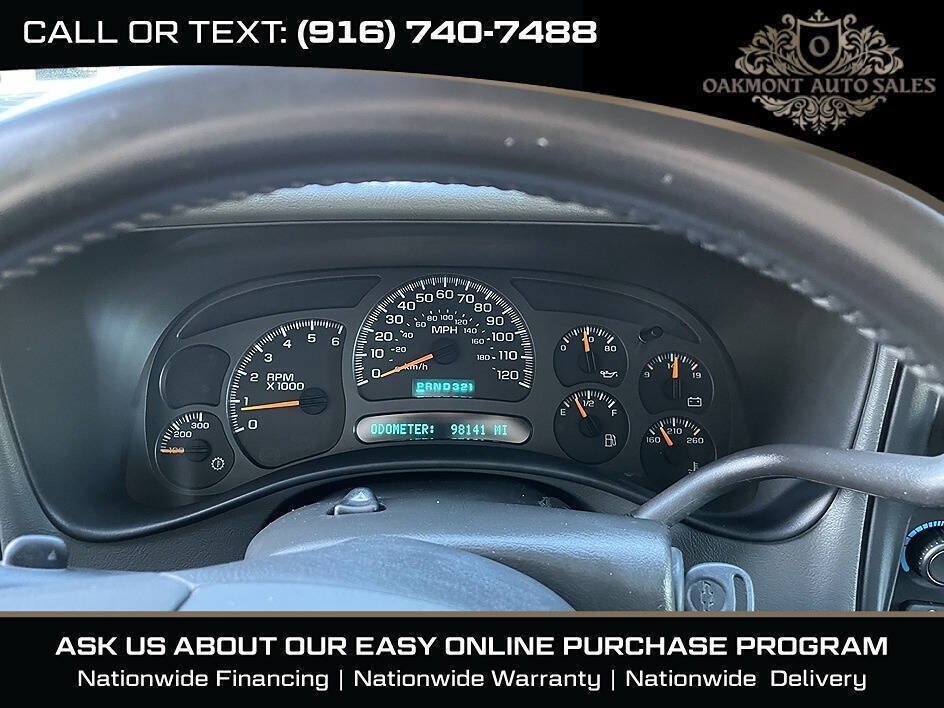 Used 2004 Chevrolet Avalanche 2500 w/ Preferred Equipment Group AWD/4WD image 28