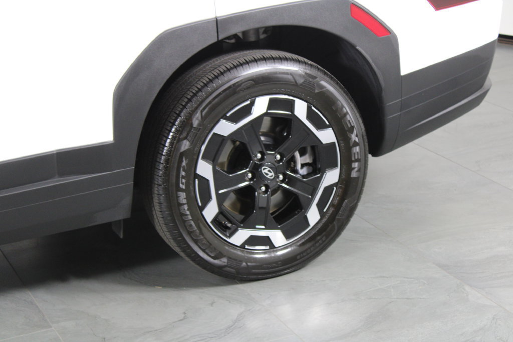 Certified 2026 Hyundai Santa Fe SE FWD image 15