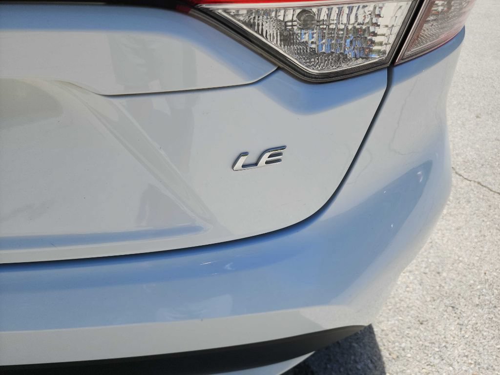 Used 2021 Toyota Corolla LE FWD image 8