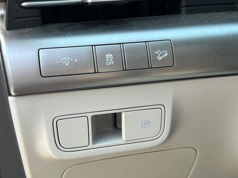 Used 2026 Hyundai Kona SEL Sport FWD image 25