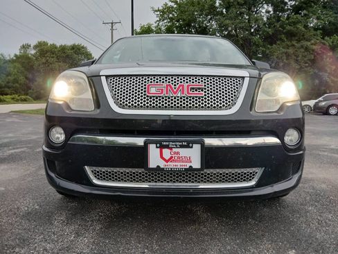 Used 2012 GMC Acadia Denali image 2