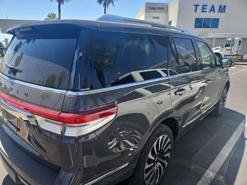Certified 2023 Lincoln Navigator Black Label AWD/4WD image 2