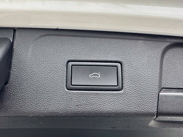 Used 2023 Volkswagen Atlas SE w/ Panoramic Sunroof Package AWD/4WD image 23