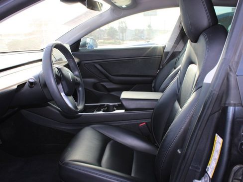 Used 2020 Tesla Model 3 Long Range image 7