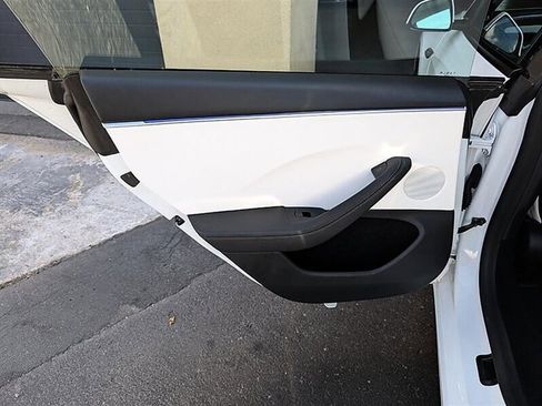 Used 2025 Tesla Model 3 Long Range AWD/4WD image 25