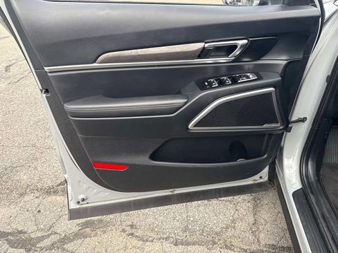 Used 2025 Kia Telluride EX X-Line image 18
