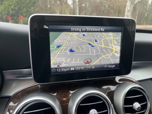 Used 2017 Mercedes-Benz C 300 Sedan image 24