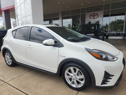 Used 2018 Toyota Prius C Four FWD image 4