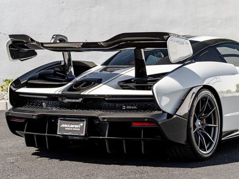 Used 2019 McLaren Senna RWD image 11