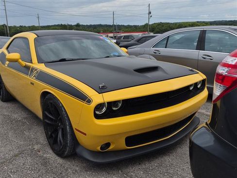 Used 2017 Dodge Challenger T/A RWD image 3