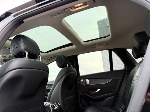 Used 2020 Mercedes-Benz GLC 300 4MATIC w/ Driver Assistance Package image 21