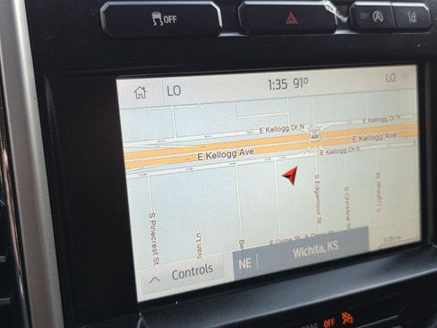 Used 2020 Ford F150 Lariat image 24