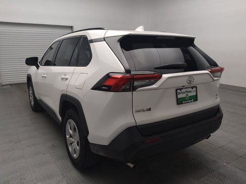 Used 2020 Toyota RAV4 LE AWD/4WD image 5