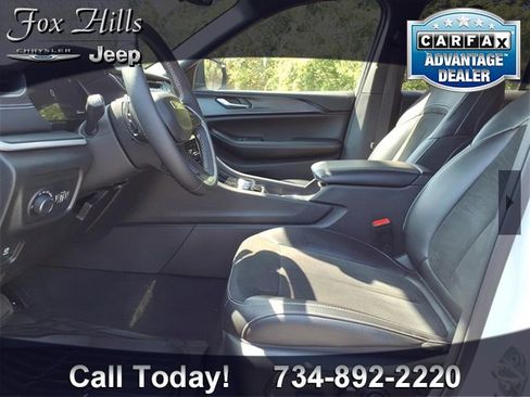 Certified 2023 Jeep Grand Cherokee Altitude image 15