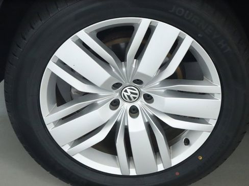 Used 2019 Volkswagen Atlas SEL AWD/4WD image 41
