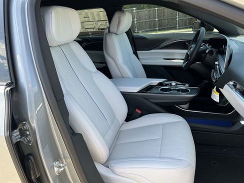 New 2026 Cadillac Lyriq Sport image 22